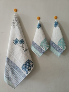 Juego de toalla de baño de algodón orgánico estampada a mano y 2 toallas de mano en tela de algodón tipo gofre, de alta absorción, suave para la piel, para el hogar. - Product Image 4