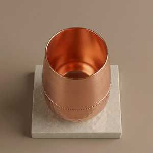 Vaisselle en cuivre martelé haut de gamme, récipient ayurvédique en cuivre, design moderne à texture mixte, verre ergonomique en cuivre - Product Image 6