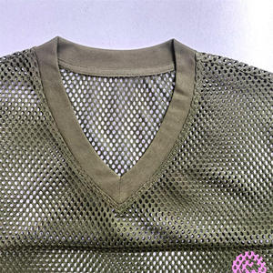 Maillot de football américain court personnalisé avec logo, maillot de basketball en mesh de qualité supérieure, streetwear coupe ample, maillot rétro en mesh - Product Image 4