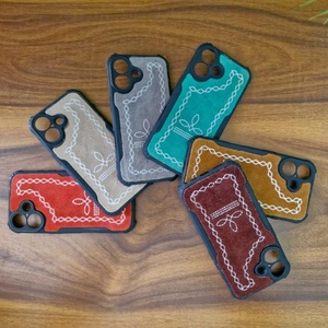 2025เคสโทรศัพท์หนังนิ่มสำหรับผู้หญิงบูทสติทช์ดีไซเนอร์สไตล์ใหม่ออกแบบโลโก้ได้ตามต้องการ - Product Image 4