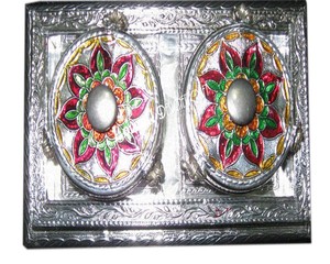 Oxidize Mouth Freshener con 2 cajas y juego de bandejas de latón chapado en oro, bandeja de comida con relieve, elegante, estilo árabe, antiguo, de recuerdo, para ocasiones - Product Image 4