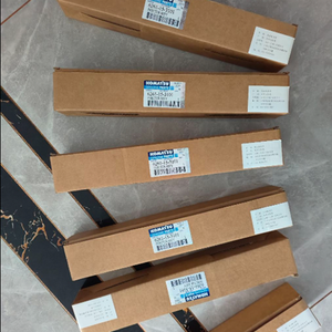 Mesin Konstruksi injektor bahan bakar 6D170-2 kualitas tinggi 6261 injektor bahan bakar 15 3101 6261-15-3101 - Product Image 4