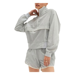 Conjuntos de Chaqueta Cortavientos para Mujer de Alta Calidad, Nuevo Diseño, Logotipo OEM Impreso, Conjunto de 2 Piezas con Capucha y Pantalones Cortos, Patrón Sólido, Conjuntos de Mujer 2026 - Product Image 3