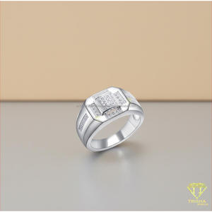 Bague de luxe en argent 925 avec diamant de laboratoire et motif moderne pour la vente en gros de bijoux - Product Image 2