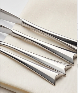 Juego de cubiertos modernos V-Tail con acabado pulido espejo, de acero inoxidable, resistente al deslustre, para uso diario, hoteles y fiestas. - Product Image 3