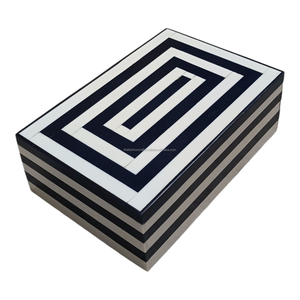 Organizador de Joyas de Resina Hecho a Mano de Primera Calidad - FASHION CRAFT Rectángulo Azul Marino Pulido - Regalo Perfecto y Decoración para el Hogar - Product Image 3