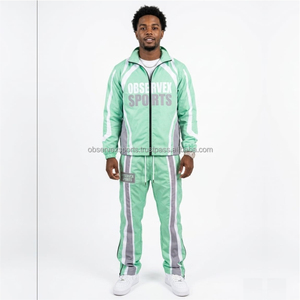 Conjunto de Chaqueta y Pantalones Cortos Cortavientos Unisex de Diseño Personalizado, Traje Deportivo de Nailon - Product Image 1