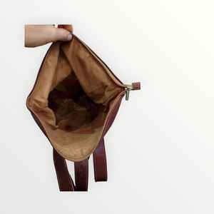 Sac à dos en cuir véritable à fermeture enroulée, sac à dos de voyage en cuir de vachette ciré, sac pour ordinateur portable pour homme avec poches antivol LTBP-0084 - Product Image 6