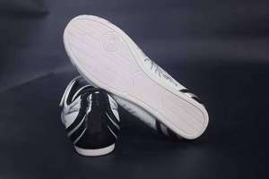 รองเท้าเทควันโดหนัง PU ราคาถูก รองเท้ากีฬาศิลปะการต่อสู้สำหรับเด็กและผู้ใหญ่ - Product Image 2