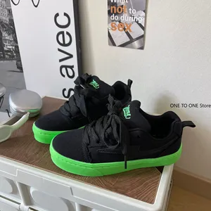 Nouvelles baskets de course pour hommes, chaussures de sport légères, classiques, respirantes, à lacets, chaussures de marche en plein air, chaussures de tennis pour hommes, chaussures pour étudiants - Product Image 5