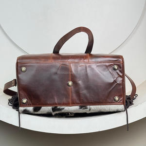 Sac de sport à franges en cuir de vachette de luxe personnalisé avec pochette à roulettes Sac de sport à la mode Sacs de voyage de nuit pour week-end - Product Image 5