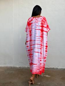 Robe kaftan en jersey de coton tie-dye blanc et rouge Alice 4 coupe décontractée pour femmes - Product Image 5