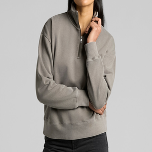 Sudadera con cierre de media cremallera, efecto desgastado, hecha de forro polar de peso medio de 320 GSM con 80% algodón y 20% poliéster. Sudaderas personalizadas. - Product Image 4