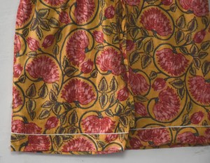 Conjunto de Pijama de Verano para Mujer con Estampado Floral Amarillo Mostaza Vibrante, con Bolsa de Viaje a Juego, Transpirable, de Secado Rápido, de Algodón - Product Image 6