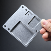 Fabricant de boîtiers électroniques en aluminium CNC sur mesure pour les dispositifs de contrôle industriel et l'assemblage d'enclos de circuits imprimés