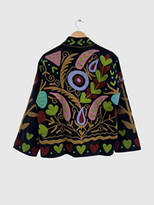 Chaqueta Acolchada de Terciopelo Negro con Bordado Floral a Mano, Cuello Mandarín, Talla Grande, Estilo Bohemio para Mujer, Primavera - Product Image 2