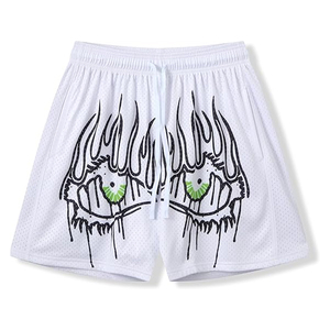 Shorts de sport personnalisés pour hommes, imprimés flamme, en maille épaisse, respirants, pour l'entraînement estival, avec cordon de serrage, fournisseur OEM ODM en gros - Product Image 1