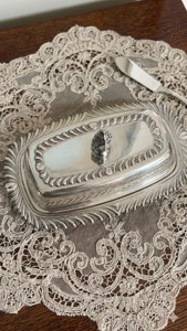 Traditional Style Silver Metal Butter Dish Classic Butter <b>Storage</b> Container For sed For Storing Butter Fresh And Hygienic - Product Image 6