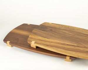 Tabla de cortar con bandeja deslizable de acero inoxidable, superficie de corte sostenible para mayor eficiencia en la cocina con un deslizador integrado. - Product Image 5