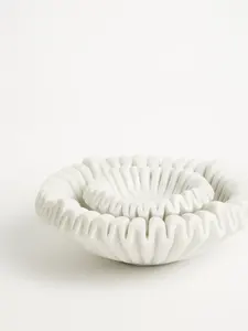 Accessoire contemporain sculpté à la main en marbre pour les réceptions festives, les inaugurations de maisons, les cadeaux d'entreprise - Décoration de table - Product Image 3