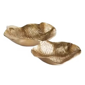 Colección Contemporánea para Hostelería: Cuenco de Metal Pulido Hecho a Mano para Dátiles, Cuenco Multifuncional para Presentación de Nueces y Dulces para Fiestas - Product Image 6