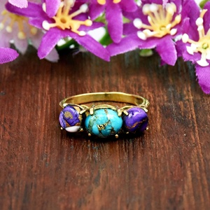 Anillo de Turquesa Azul Cobre Ostra Púrpura con Engaste de Plata de Ley y Oro de 18K - Product Image 1