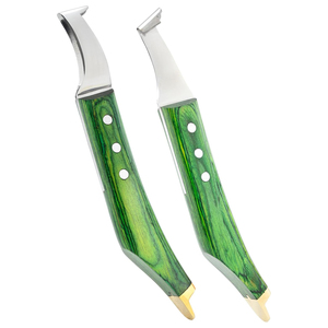Cuchillos de mantenimiento de pezuñas de acero inoxidable de alta precisión con hoja afilada, los mejores cuchillos suizos para pezuñas, herramientas de herrador con forma ovalada. - Product Image 1