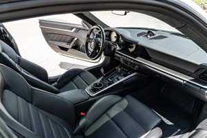 Neat 2024 pour 911 Turbo S SUV Hybride 250-300Ps Bi-Turbo Flat-6 AWD Freins à tambour avant/arrière Pneus R15 Sièges en cuir - Product Image 4