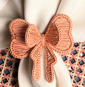 Servilletero de Ratán Hecho a Mano con Diseño de Mariposa, Ecológico, Decoración de Mesa para Bodas, Fiestas y Restaurantes - Product Image 1