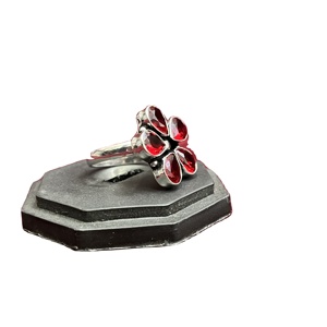 Anillo de Compromiso Bohemio de Plata Oxidada con Flor de Piedra Roja para Mujer, Venta al por Mayor, Directo de Fábrica, Stock Disponible - Product Image 1
