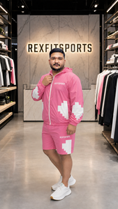 REXFIT SPORTS 2026 Ensemble survêtement rose personnalisé en nylon avec capuche et short pour homme – Fabricant de vêtements de sport streetwear en marque blanche - Product Image 2