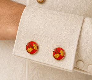 Boutons de manchette en laiton émaillé faits à la main, design tulipe jaune, base rouge, finition dorée, marque Mayrabygungun pour hommes, mariage, formel - Product Image 3