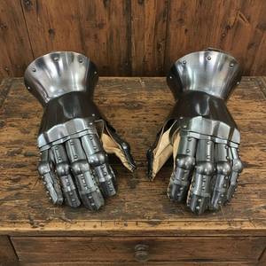 Gants de protection médiévaux en acier inoxydable, style antique, plaqués argent poli, pour reconstitution historique - Product Image 5