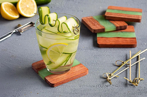 Ensemble de 4 dessous-de-verre en bois d'acacia et résine faits à la main pour la décoration de la maison - Product Image 5