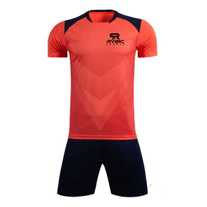 Nueva Llegada: Camisetas y Pantalones Cortos de Fútbol Hechos con Tela Transpirable y de Secado Rápido, Ideales para Entrenamientos Intensos y Partidos - Product Image 1