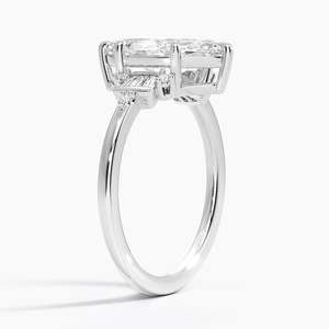 Bague de fiançailles solitaire Daphné Art Déco avec sertissage à griffes en moissanite, plaqué or 14 carats, certifiée GRA - Product Image 6