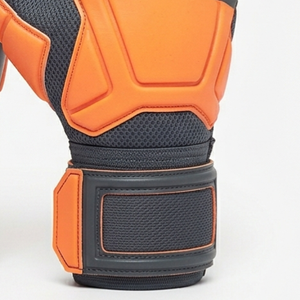 Gants de gardien de but Elite avec contrôle du ballon supérieur, absorption des chocs, design ergonomique, matériaux respirants et confortables - Product Image 4