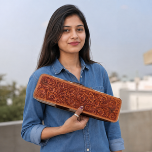 Étui de voyage en cuir façonné à la main résistant à la chaleur pour lisseur de cheveux, parfait pour organiser les outils capillaires - Product Image 3