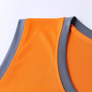 เสื้อบาสเก็ตบอลแบบสั่งทำพิเศษ OEM คอวี แขนสั้น เป็นมิตรกับสิ่งแวดล้อม แห้งเร็ว ระบายอากาศได้ดี ผลิตจากโพลีเอสเตอร์ สำหรับทีมกีฬา - Product Image 6