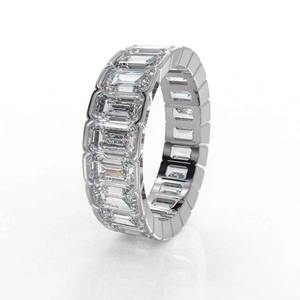 Bague moderne en argent avec diamant moissanite taille émeraude, pour unisexe, disponible à l'exportation depuis l'Inde - Product Image 4