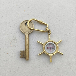 Porte-clés artisanal vintage en laiton en forme de roue de bateau, porte-clés nautique marin, porte-clés marin antique, porte-clés décoratif, cadeau océanique - Product Image 3