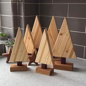 Elegante Árbol de Navidad de MDF y Madera para Decoración Festiva de Mesa - Product Image 3