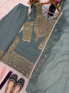 Collection de costumes Sharara ethniques de luxe Fendi en soie crêpe naturelle, entièrement brodés, avec haut à sequins et Sharara évasée - Product Image 6