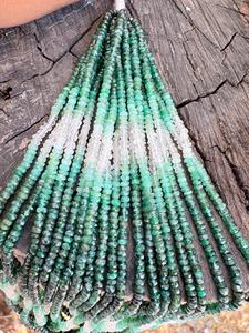 Cuentas de piedra verde facetadas de 3-4.5mm con efecto ombré para la fabricación de joyería - Product Image 1