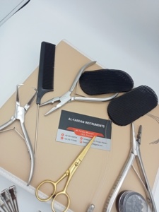 Juego de herramientas de alicates de extensión de cabello con precio al por mayor de pulido de espejo con logotipo personalizado Alicates de microcuentas Pinzas para el cabello Peine para el cabello - Product Image 3