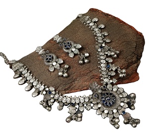 Conjunto de Joyería Bohemia de Cobre Oxidado con Engaste de Bisel, Collar y Pendientes Chapados en Rodio para Regalo de Aniversario para Mujer - Product Image 1