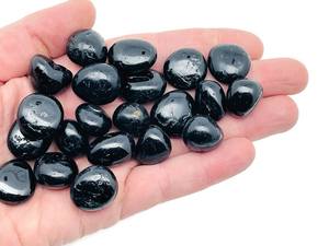 Vente en gros de shungite noire, pierres de guérison, obsidienne noire naturelle, pierres roulées pour la décoration - Product Image 2