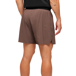 Pantalones Cortos Deportivos para Hombre, Modelo Sport Zero, Corte Ajustado de 5 Pulgadas, Ligeros, Transpirables, para Gimnasio, Entrenamiento, Color Marrón Suave - Product Image 1