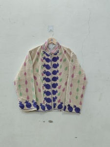 Chaqueta de Mujer con Cuello Mandarín, Manga Larga, Bordado a Mano con Diseño de Granadas, 100% Algodón, Estilo Primavera - Product Image 1