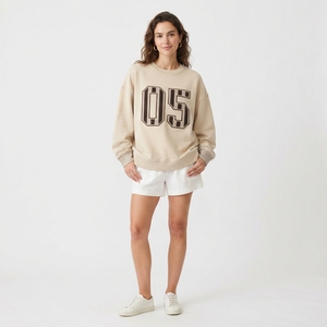 Sweat-shirt oversize crème pour femme avec appliqué numéro 35 à carreaux, col rond, manches longues, tenue décontractée d'automne - Product Image 3